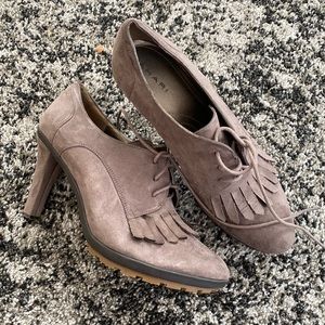 Tahari bootie heels size 8